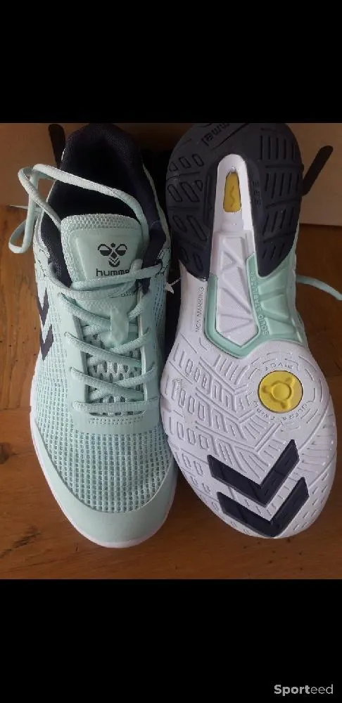 chaussures hummel neuf Ajouté le : 13/08/2022
