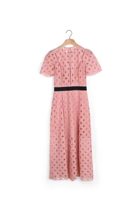 Robe longue en dentelle fleurie