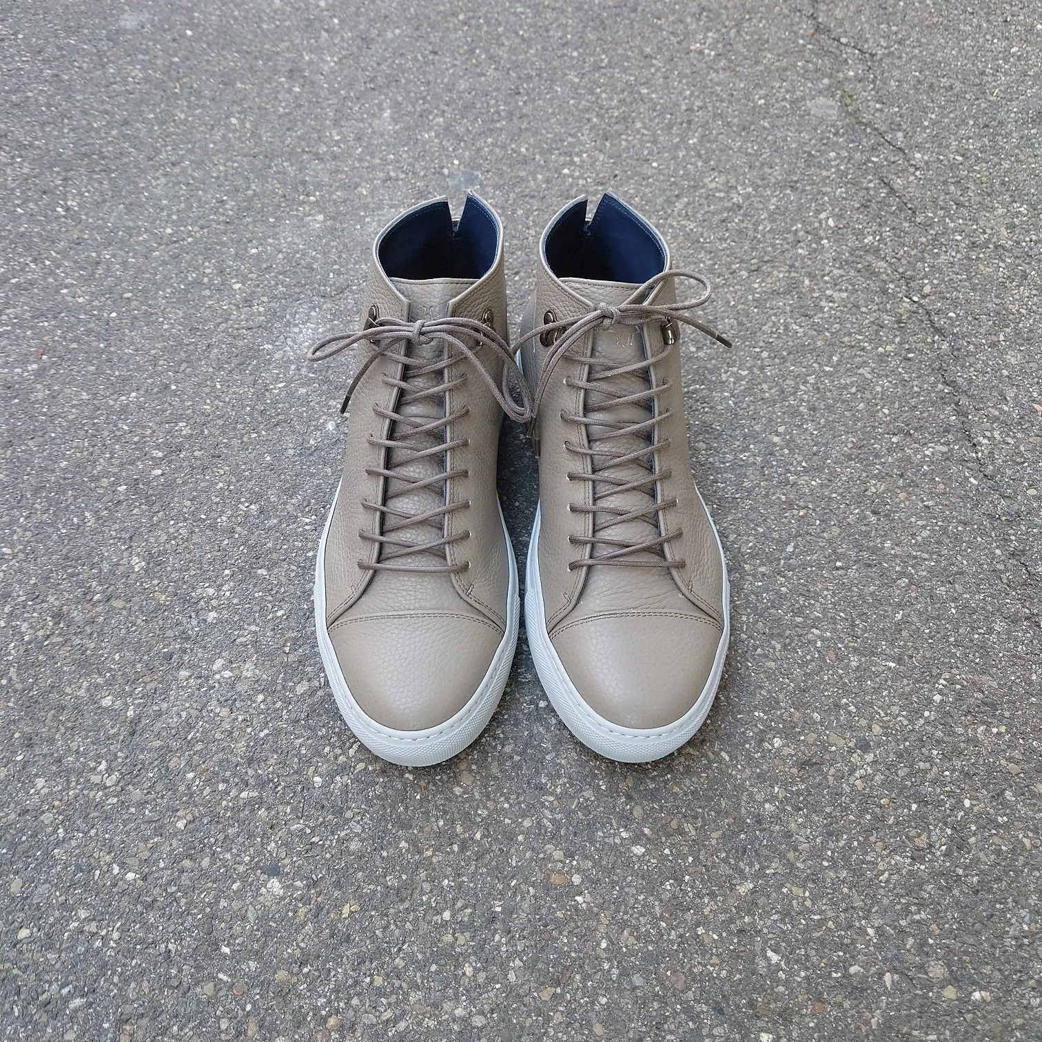 Taupe Caulaincourt Bandit Sneakers